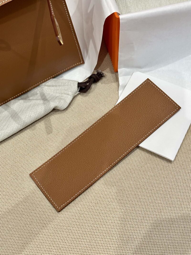 Hermès Kelly Danse 22 Evercolor Gold Gold Hardware - Image 15
