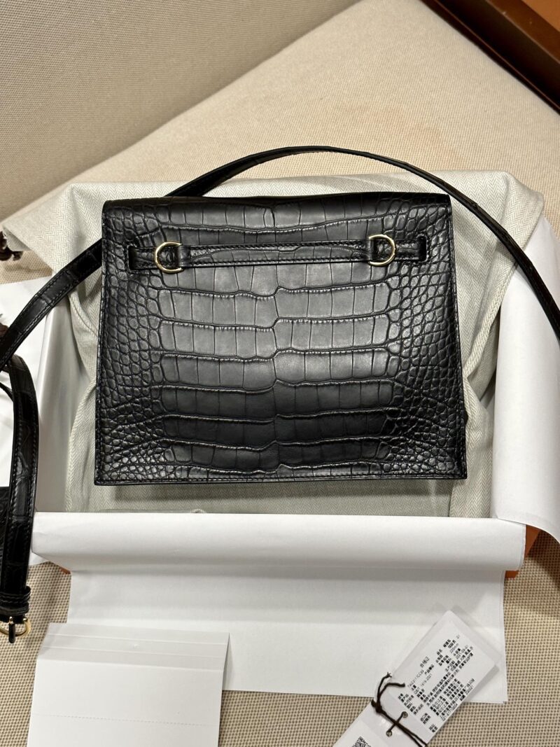 Hermès Kelly Danse 22 Matte Crocodile Noir Gold Hardware - Image 16