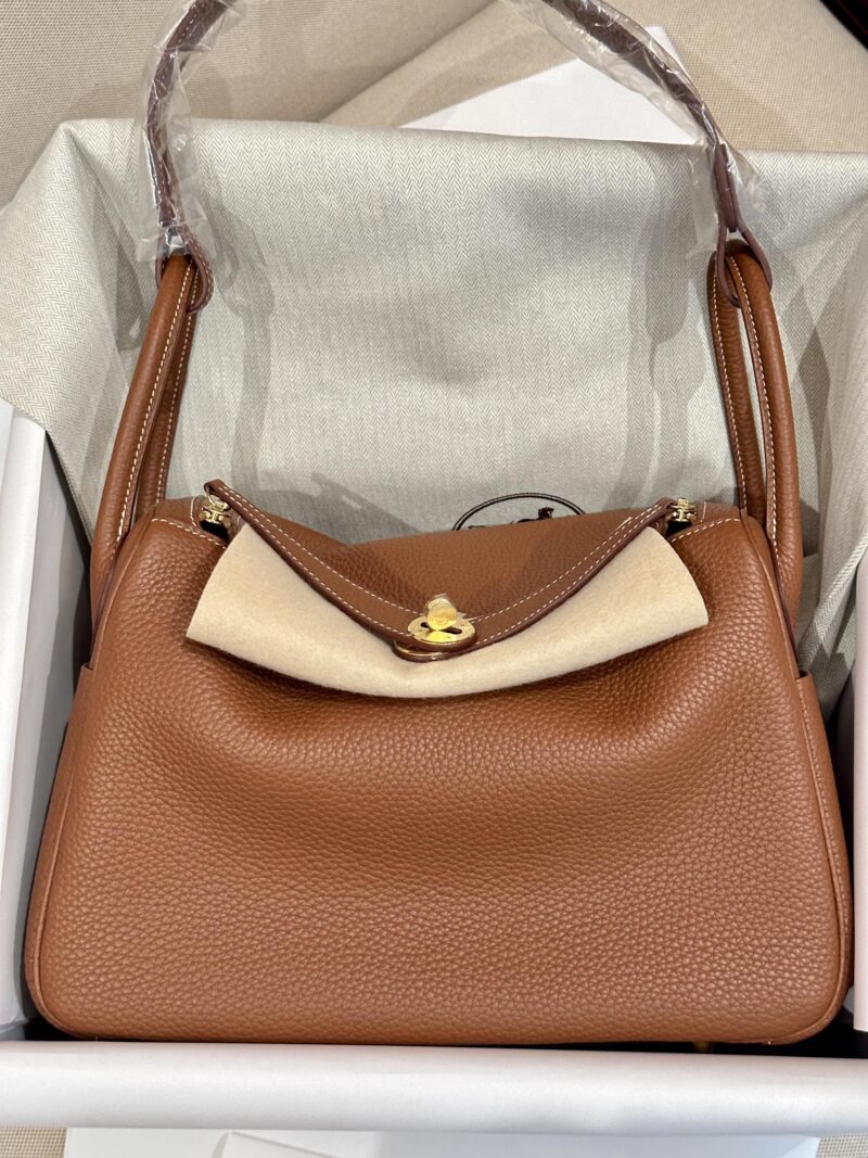 Hermès Lindy 30 Clemence Gold Gold Hardware - Image 2