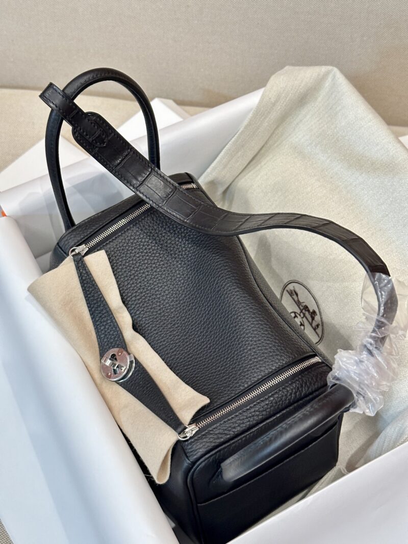 Hermès Lindy 26 Taurillon Clemence & Matte Alligator Noir Silver Hardware - Image 3