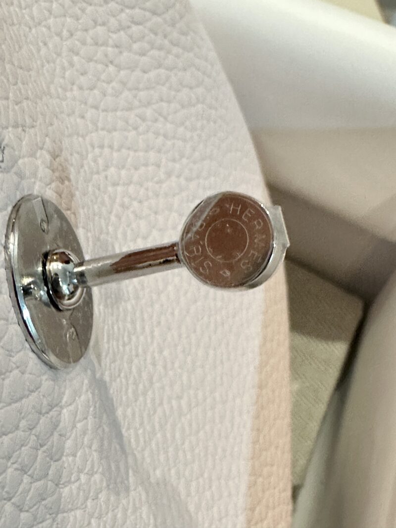 Hermès Mini Lindy 19 Taurillon Clemence Mauve Pale & Mushroom Silver Hardware - Image 10