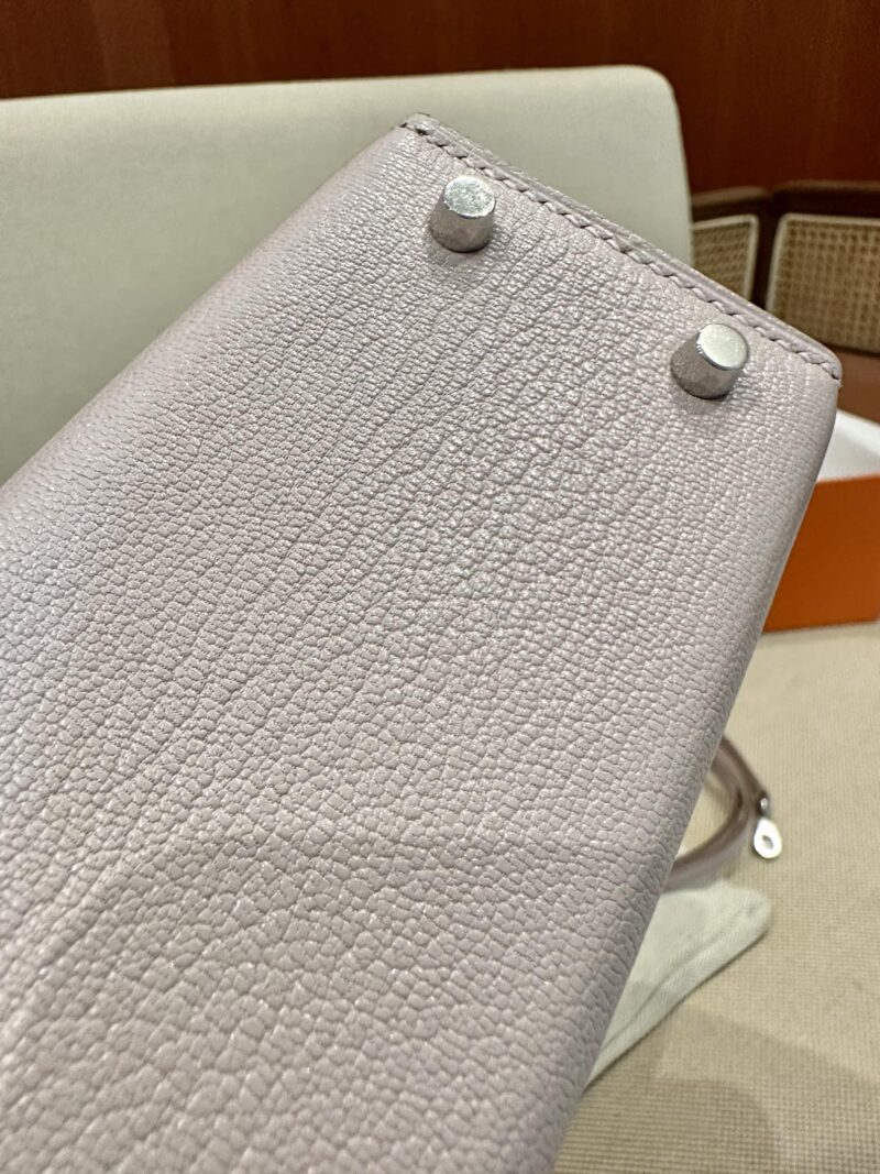 Hermès Mini Kelly 19 Chevre Mauve Pale & Gris Pearl Silver Hardware - Image 9
