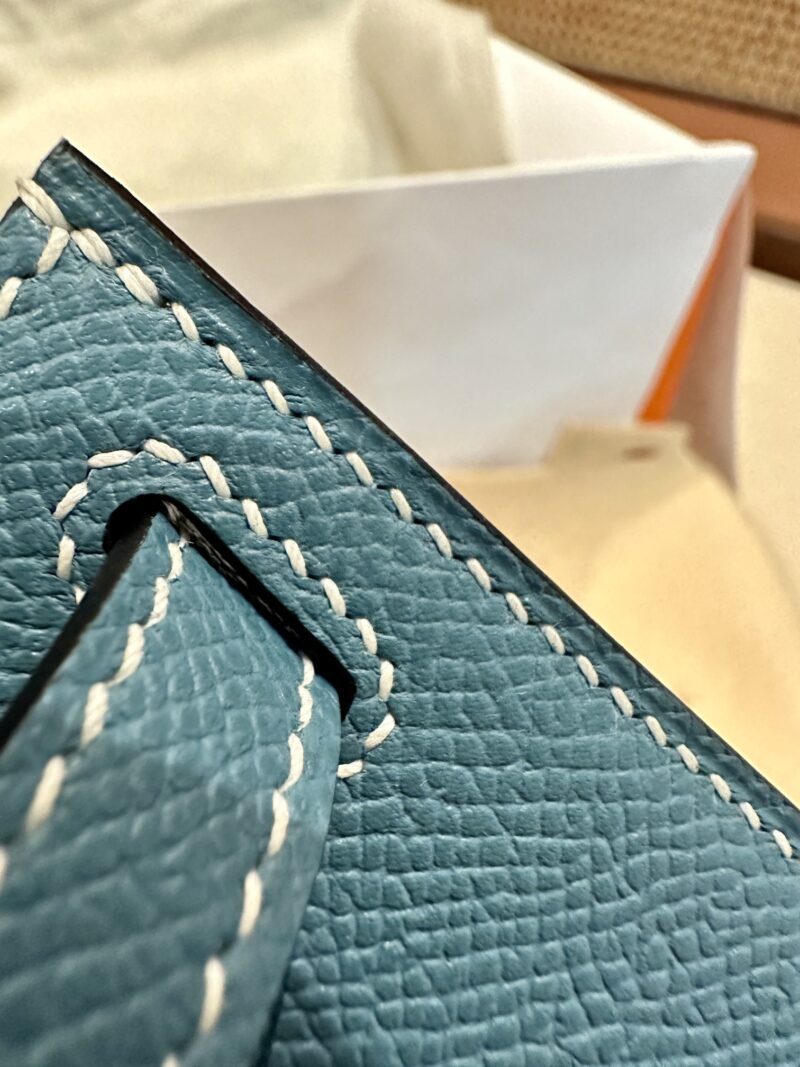 Hermès Mini Kelly 19 Epsom New Blue Jean Gold Hardware - Image 13