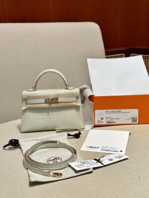 Hermès Mini Kelly 19 Matte Alligator Beton Gold Hardware