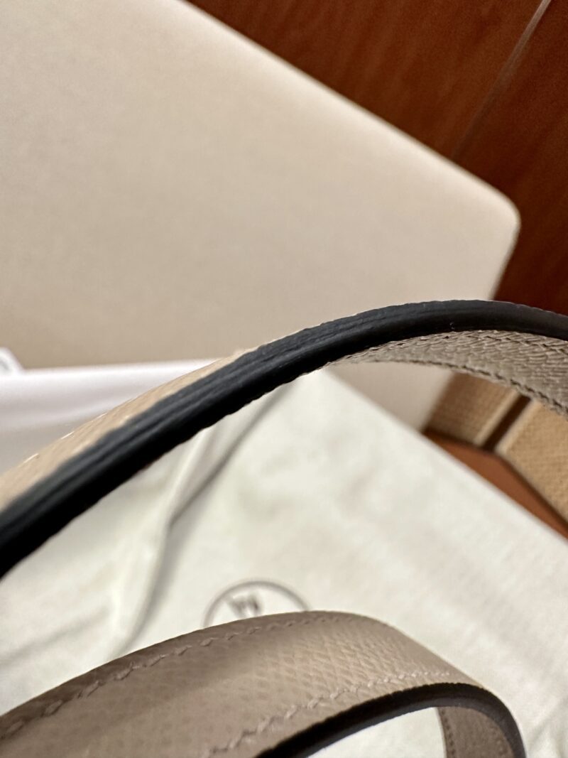 Hermès Kelly 25 Epsom Trench Gold Hardware - Image 16