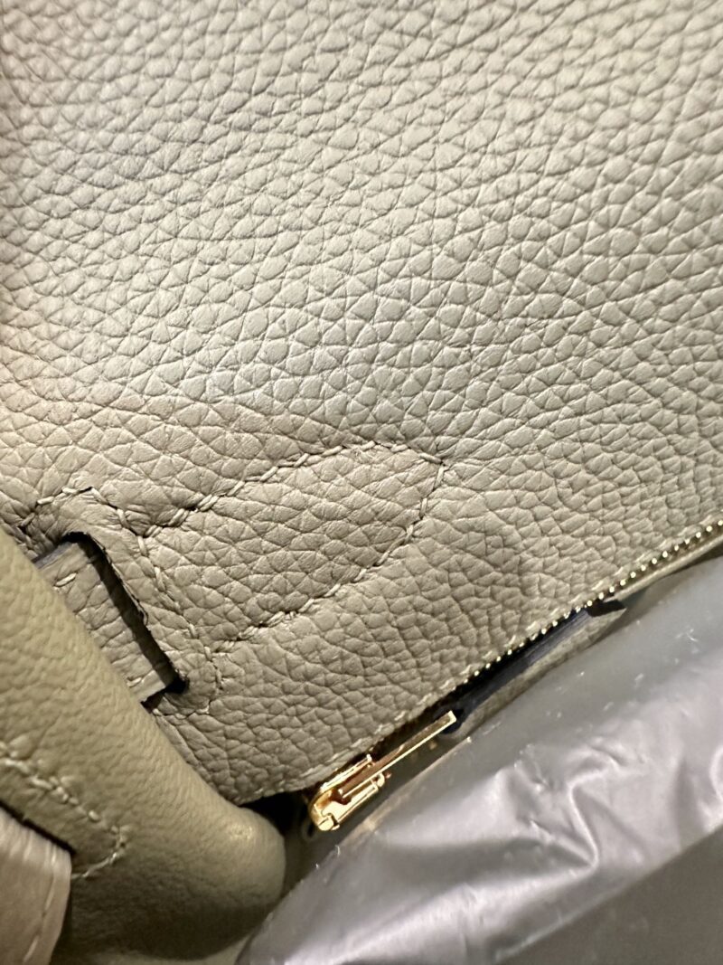 Hermès Kelly 28 Togo Sauge, Gold Gold Hardware - Image 11