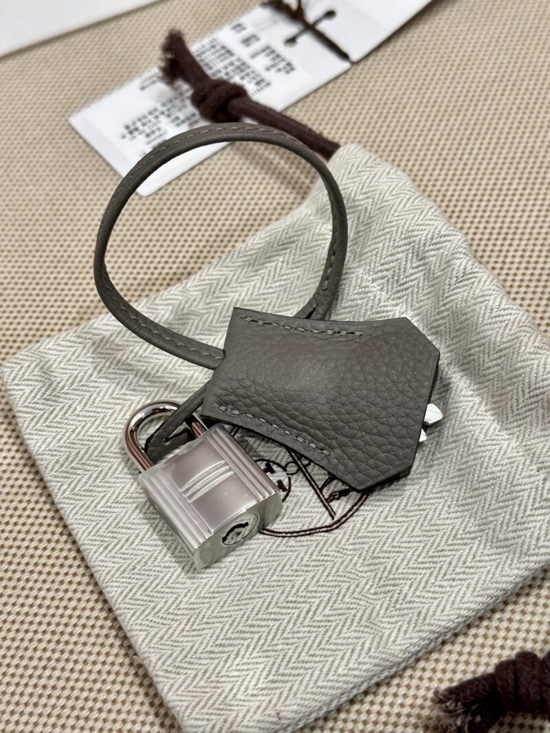 Hermès Birkin 25 Craie, Gris Meyer Togo Palladium Hardware - Image 10