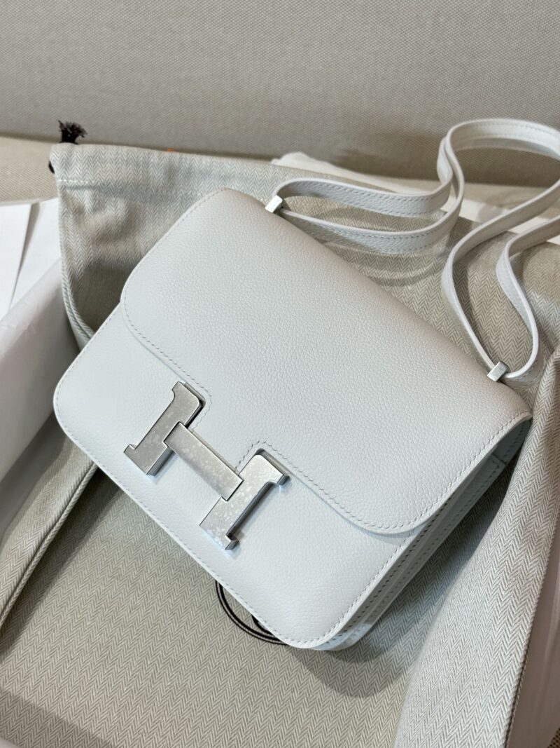 Hermès Constance 19 Blanc Chevre Palladium Hardware