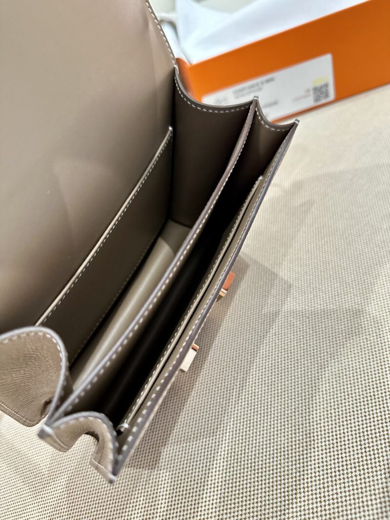 Hermès Constance 19 Etoupe, Rose Gold Epsom Gold Hardware - Image 7