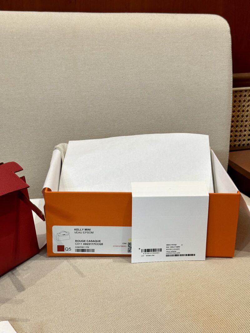 Hermès Kelly Pochette Rouge Casaque, Gold Epsom Gold Hardware