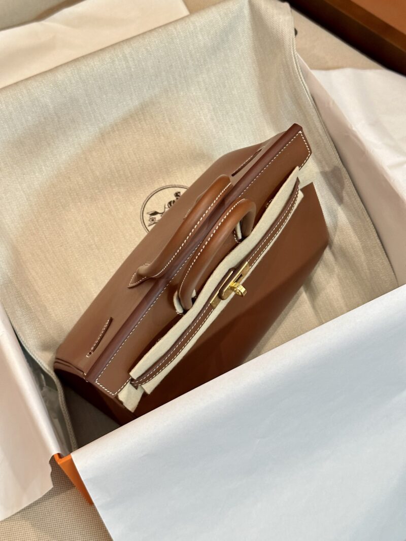 Hermès Birkin 25 Gold Barenia Gold Hardware - Image 12