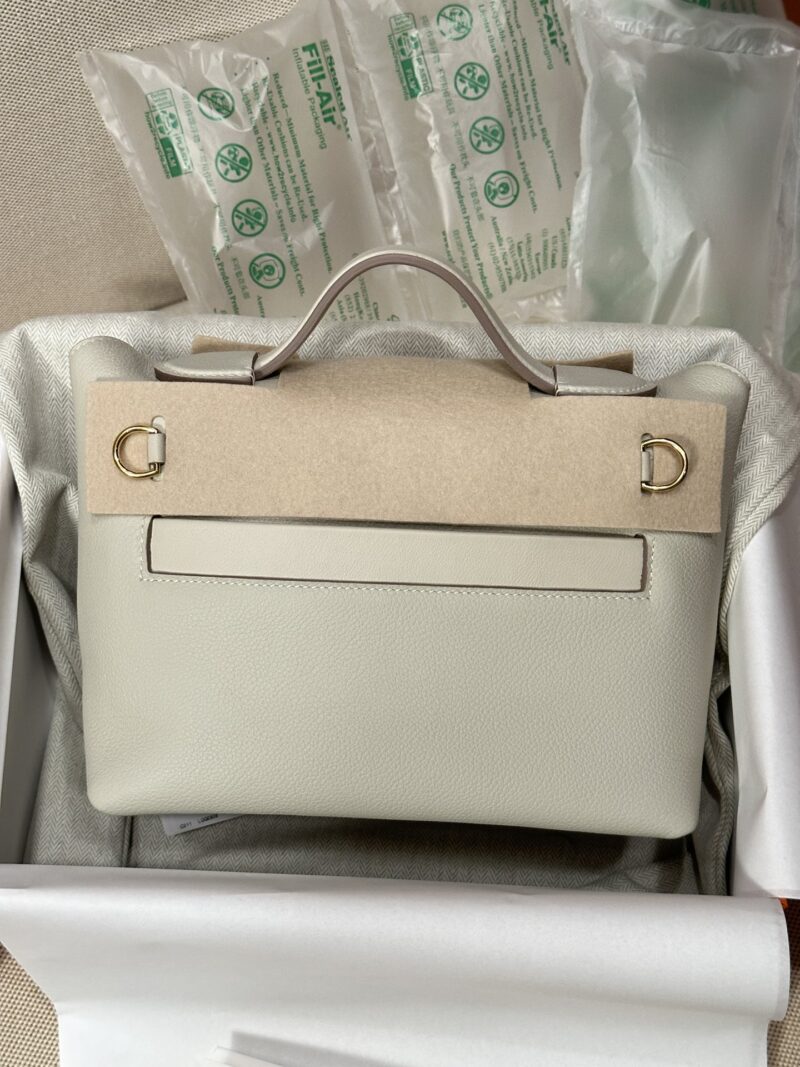 Hermès Mini Kelly 2424 Evercolor & Swift Beton Gold Hardware - Image 4