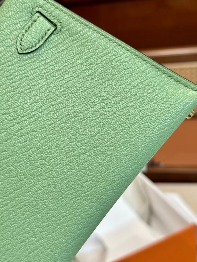 Hermès Mini Kelly 19 Chevre Criquet Gold Hardware - Image 15
