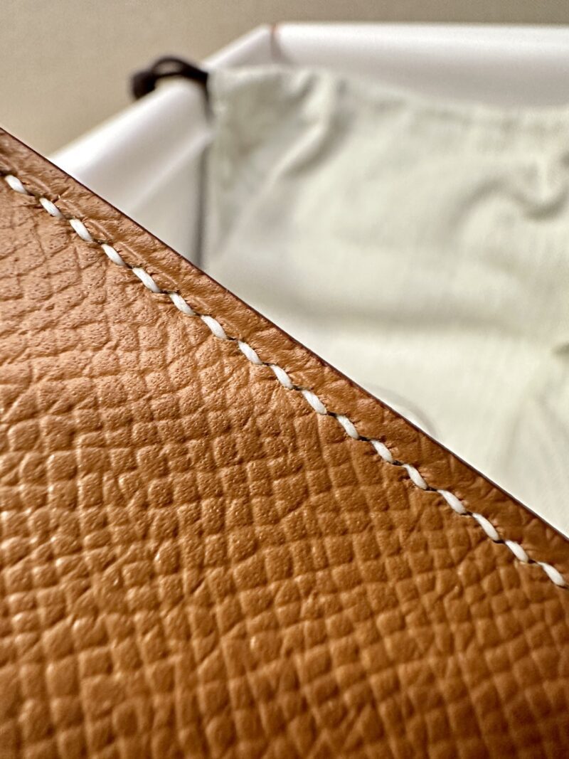 Hermès Mini Kelly 19 Epsom Gold Gold Hardware - Image 14