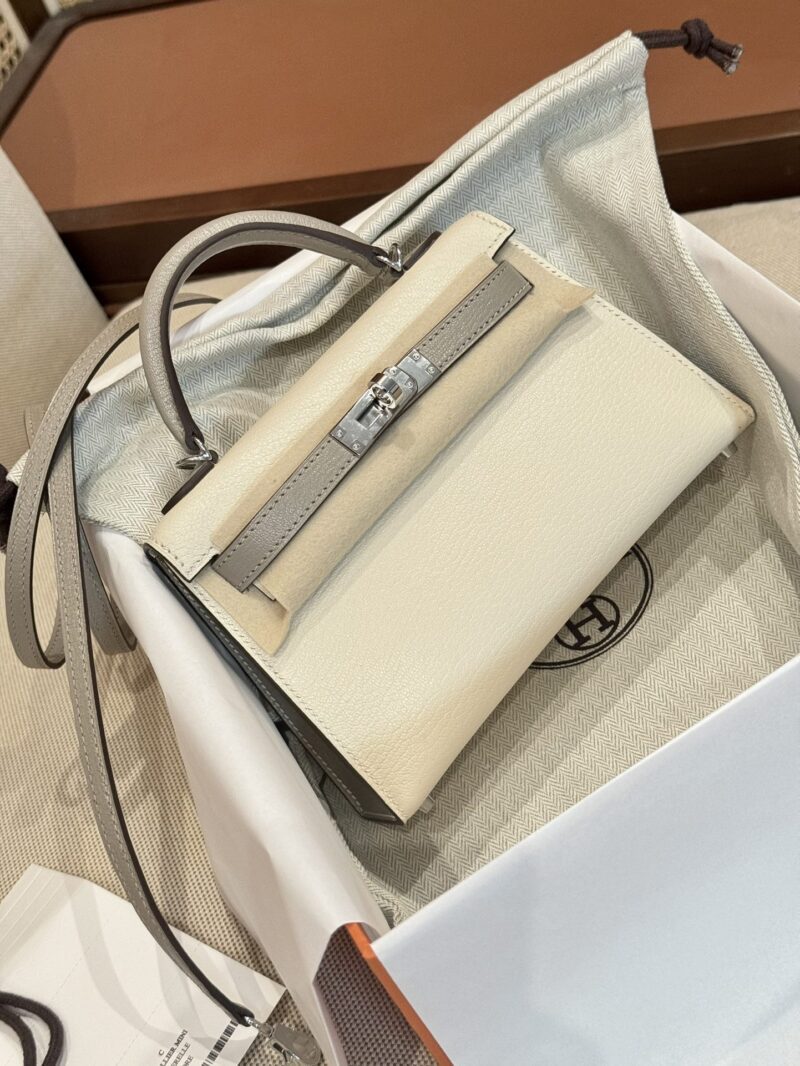 Hermès Mini Kelly 19 Chevre Nata & Gris Tourterelle Silver Hardware - Image 2