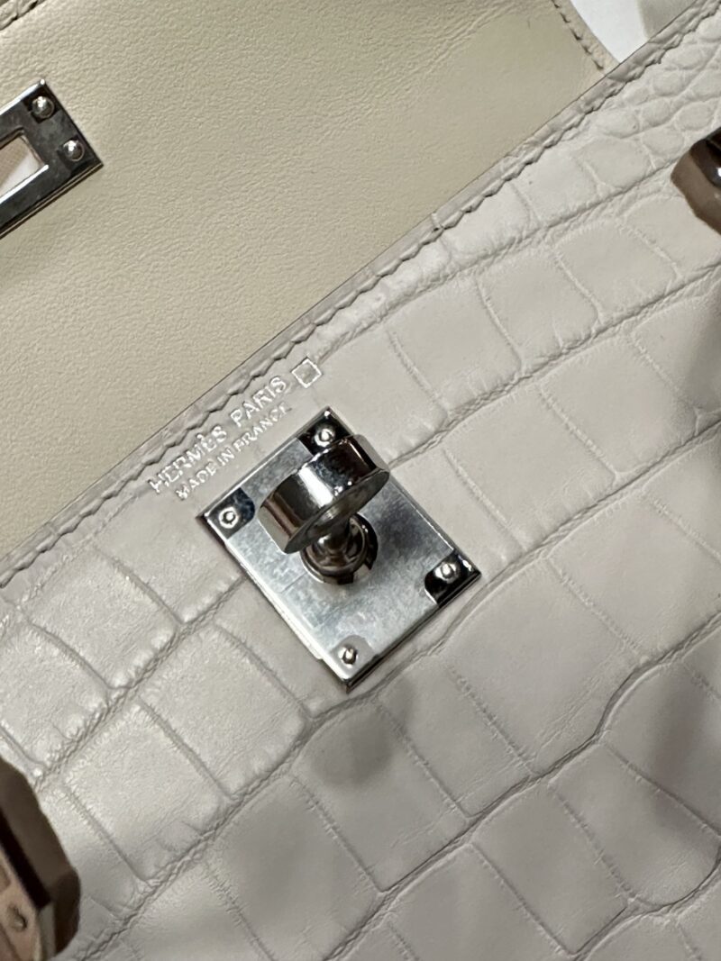 Hermès Mini Kelly Matte Alligator Beton Silver Hardware - Image 15