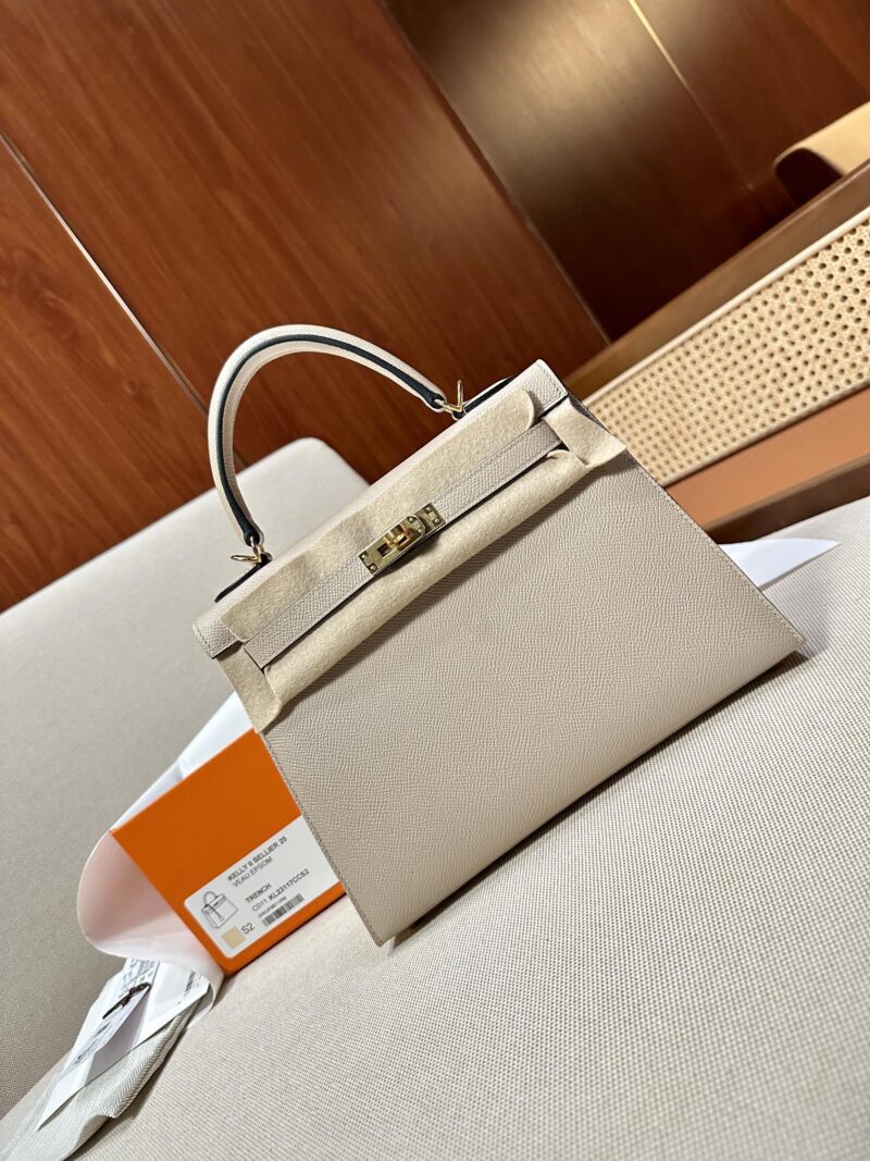 Hermès Kelly 25 Epsom Trench Gold Hardware - Image 3