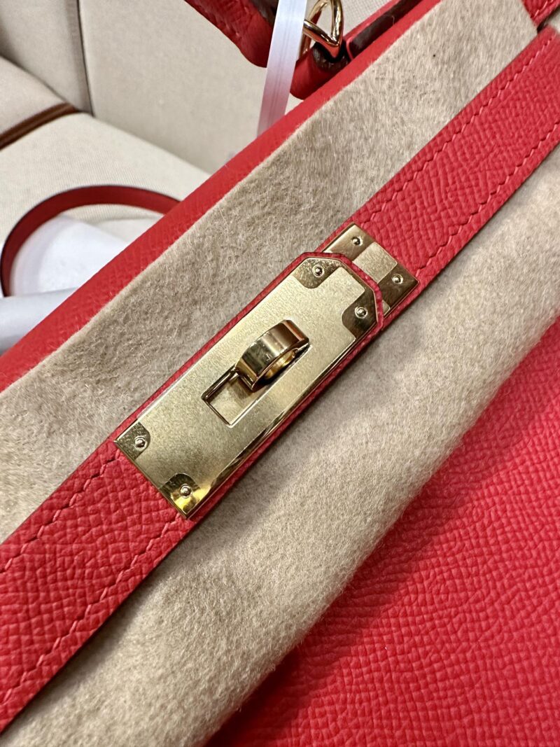 Hermès Kelly 25 Epsom Rouge Coeur Gold Hardware - Image 9
