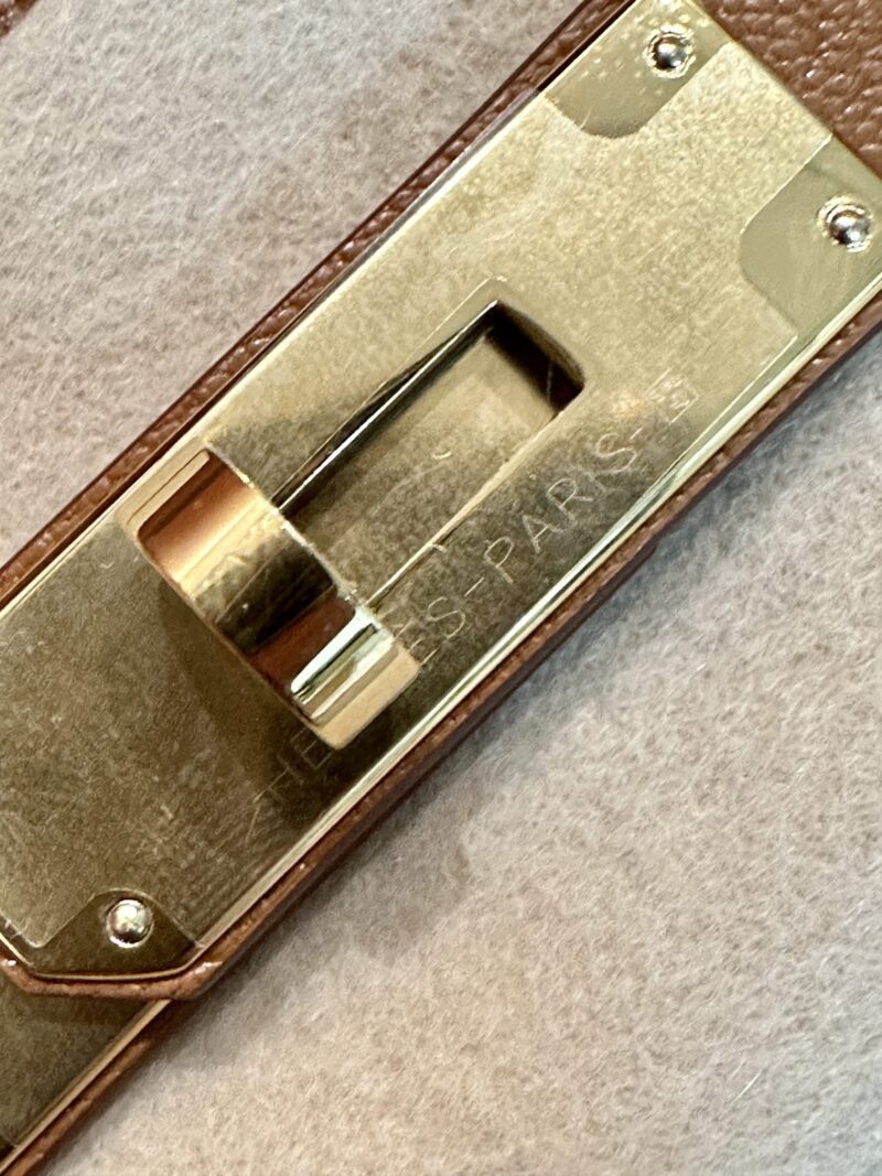 Hermès Kelly 28 Chevre Gold Gold Hardware - Image 16