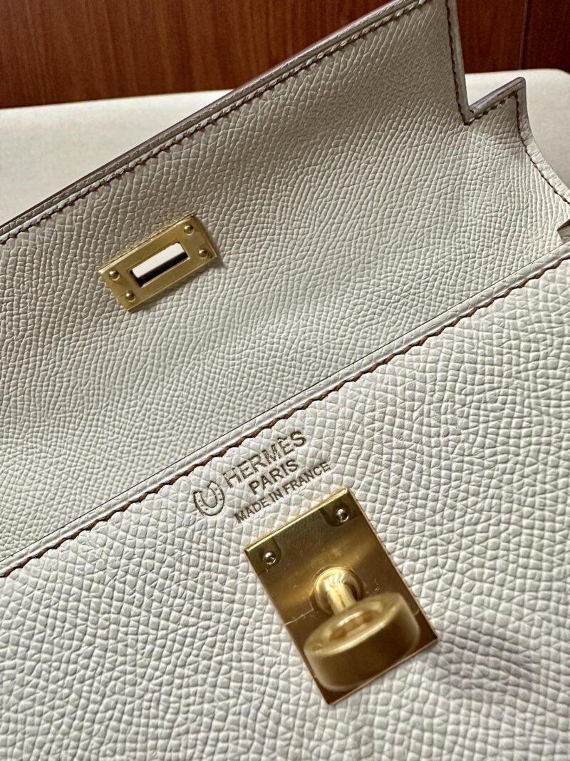 Hermès Kelly 25 Epsom Nata, Gold Gold Hardware - Image 10