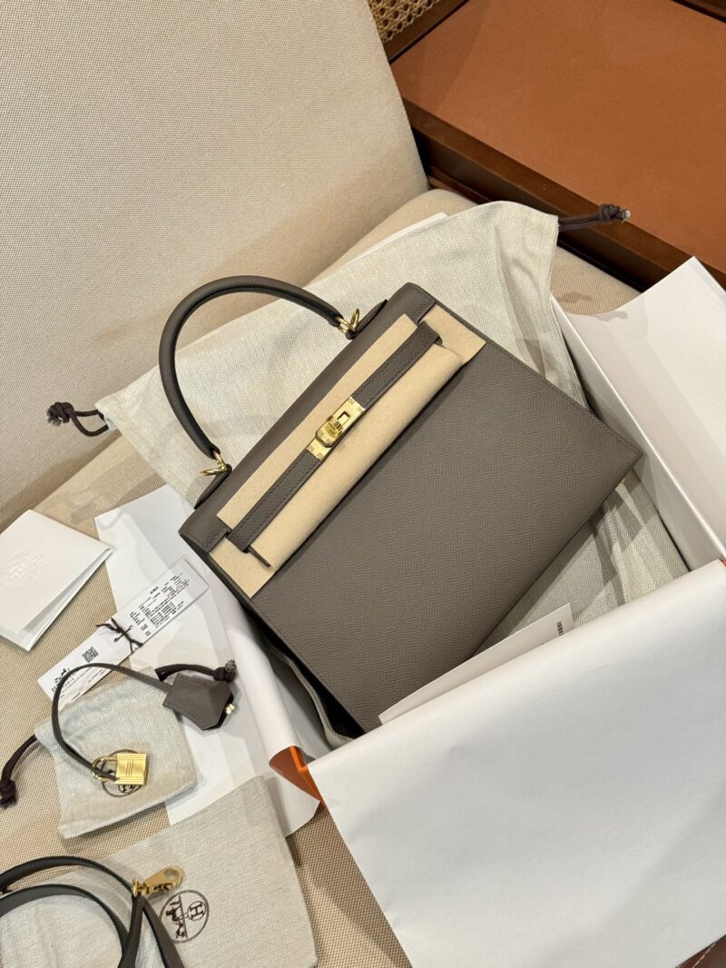 Hermès Kelly 28 Epsom Etain, Gold Gold Hardware - Image 5