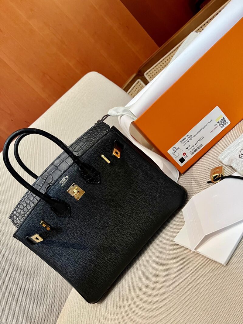 Hermès Birkin 25 Noir Togo, Crocodile Gold Hardware - Image 2