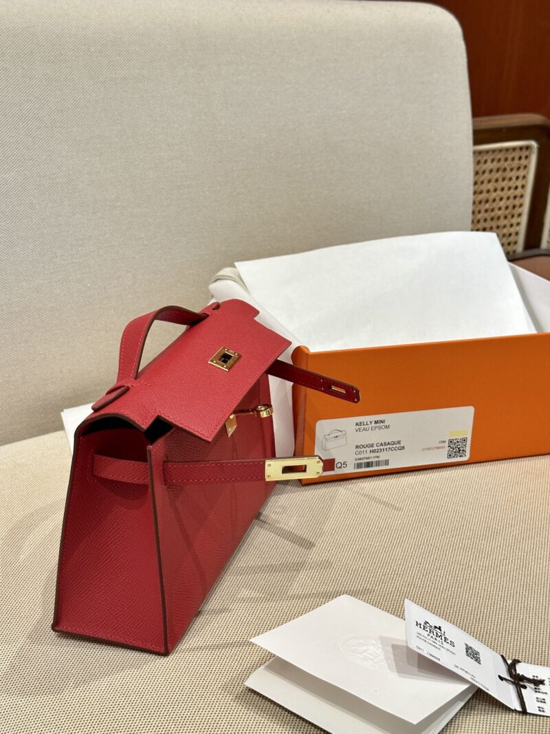 Hermès Kelly Pochette Rouge Casaque, Gold Epsom Gold Hardware