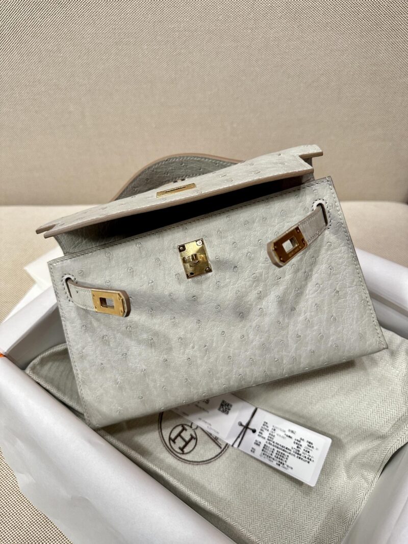 Hermès Kelly Pochette Gris Pearl Ostrich Gold Hardware