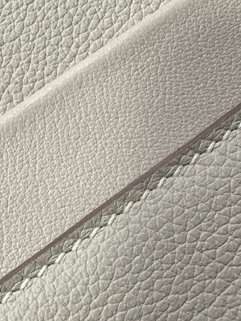 Hermès Mini Kelly 2424 Evercolor & Swift Beton Gold Hardware - Image 17