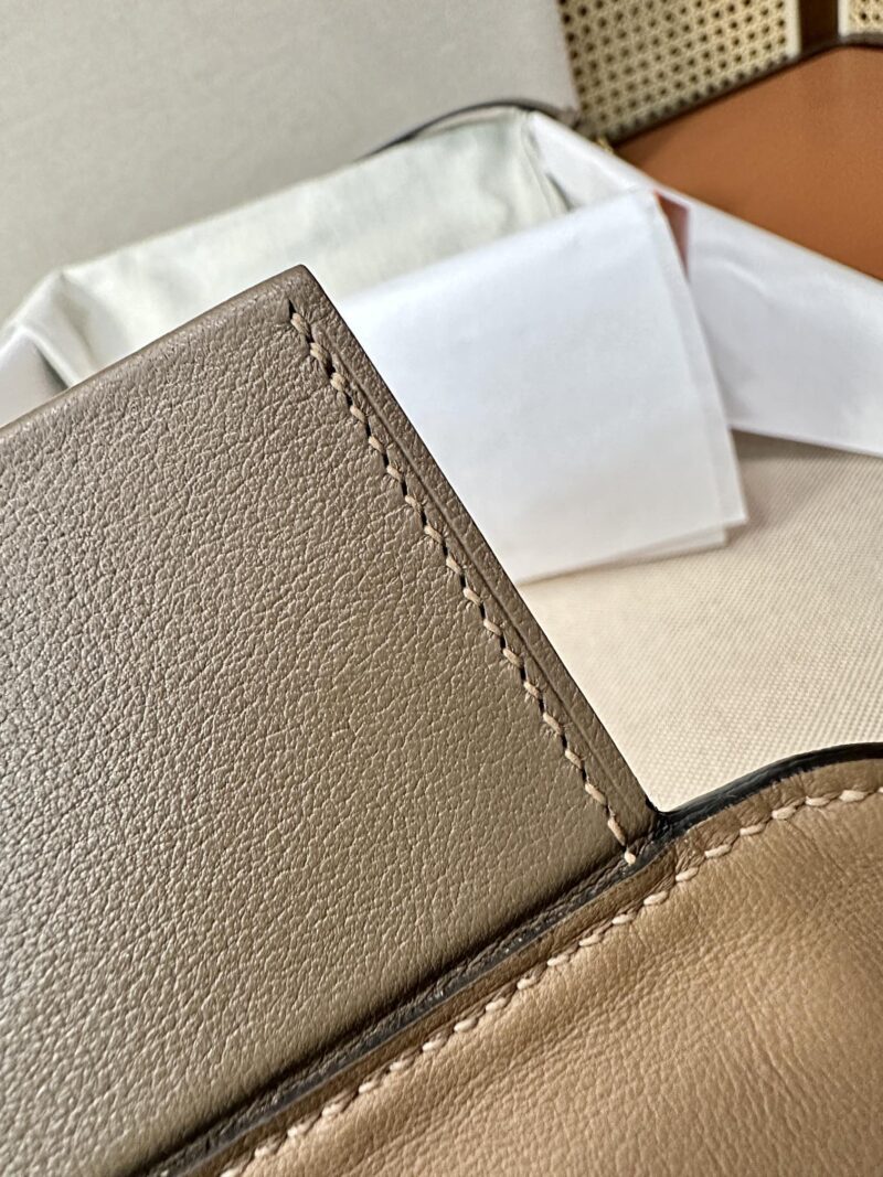 Hermès Mini Kelly 2424 Evercolor & Swift Beige Weimer & Etoupe Gold Hardware - Image 10