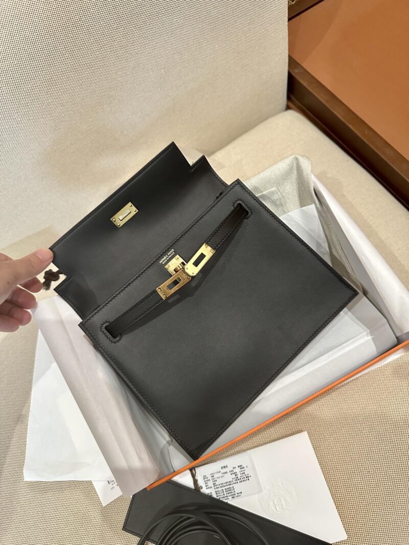 Hermès Kelly Danse 22 Jonathan Noir Gold Hardware - Image 6