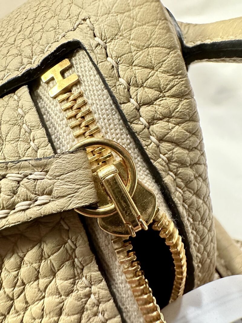Hermès Mini Lindy 20 Taurillon Clemence Gris Trench Silver Hardware - Image 14