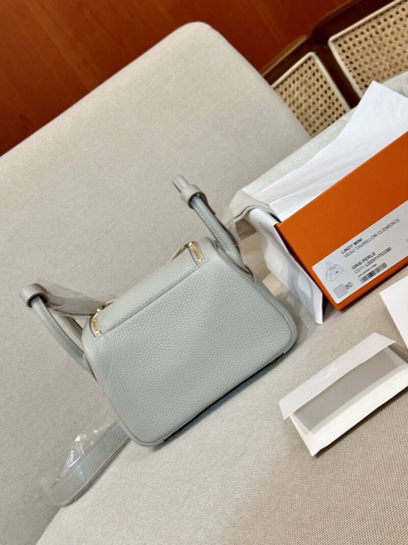 Hermès Mini Lindy 20 Clemence Gris Pearl Gold Hardware - Image 7