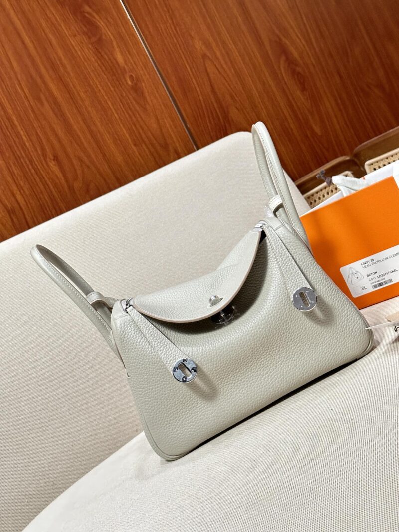 Hermès Lindy 26 Taurillon Clemence & Crocodile Beton Silver Hardware - Image 4