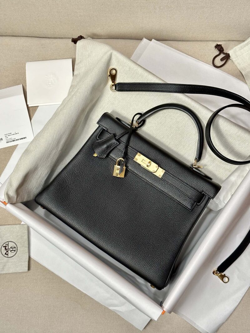 Hermès Kelly 28 Togo Noir Gold Hardware - Image 5