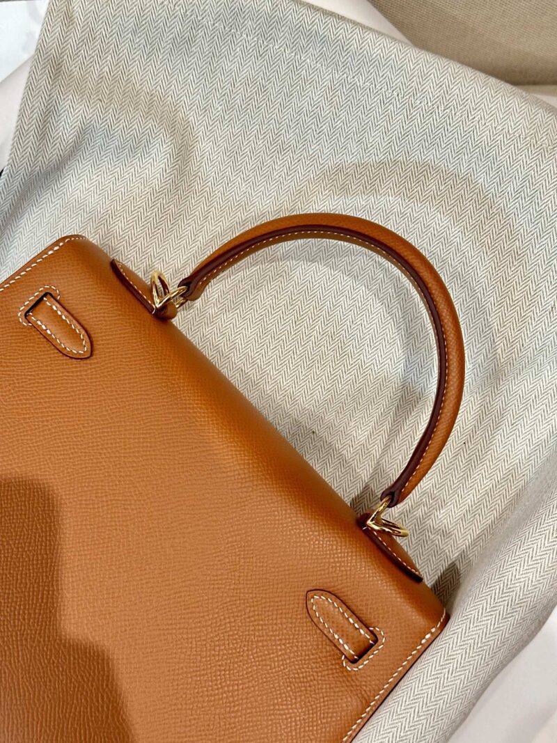 Hermès Kelly 25 Epsom Gold Gold Hardware - Image 9