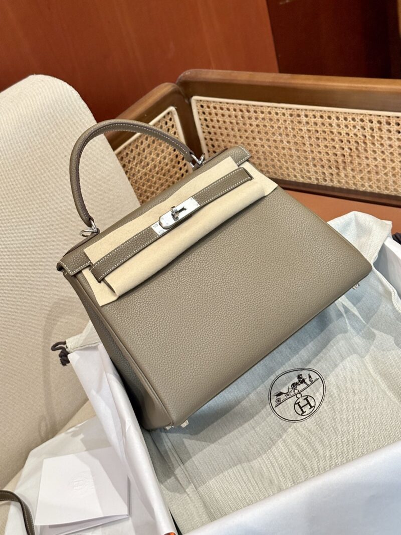 Hermès Kelly 28 Togo Etoupe, Silver Silver Hardware - Image 4