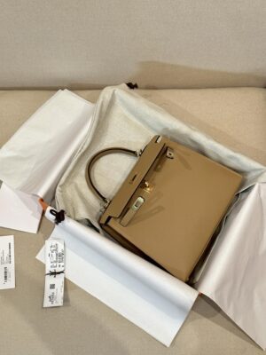 Hermès Kelly 25 Epsom Chai, Gold Gold Hardware