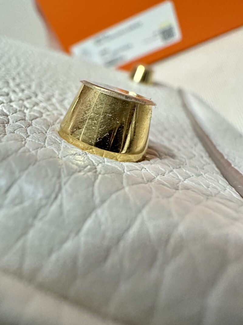 Hermès Lindy 26 Taurillon Clemence Craie Gold Hardware - Image 16