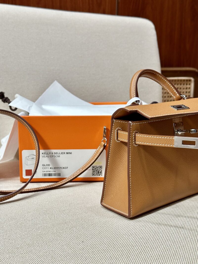 Hermès Mini Kelly 19 Epsom Gold Gold Hardware - Image 7