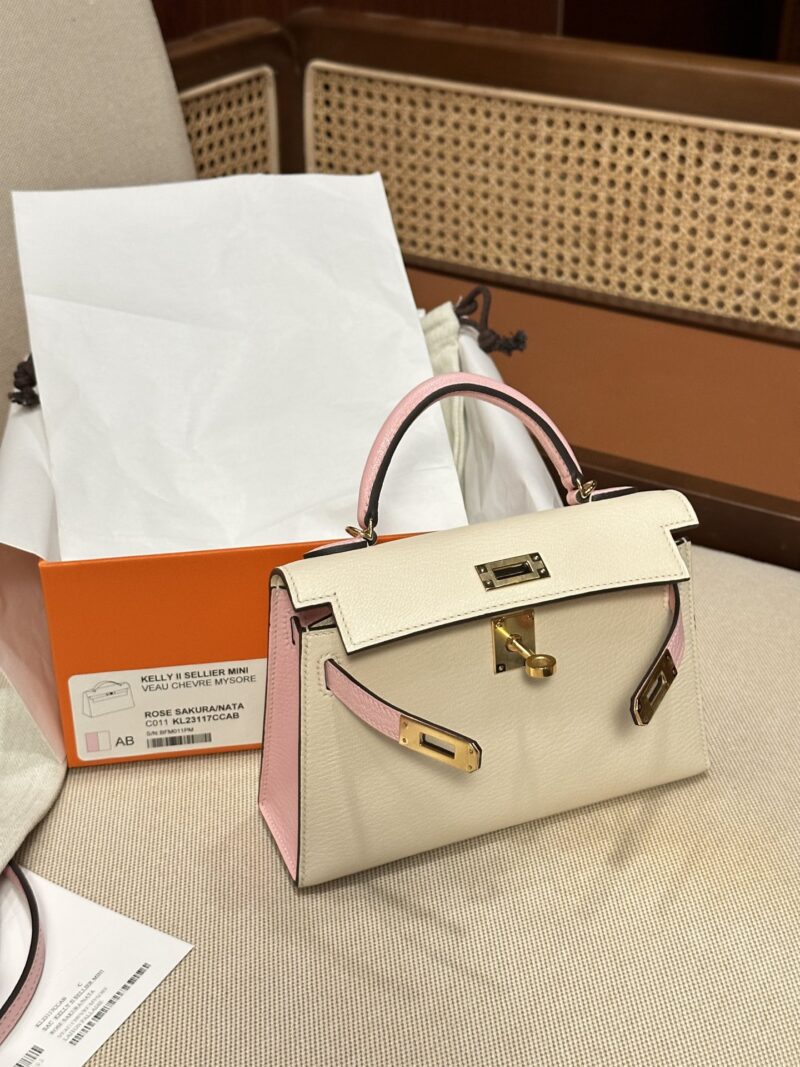 Hermès Mini Kelly 19 Chevre Nata & Rose Sakura Gold Hardware - Image 4