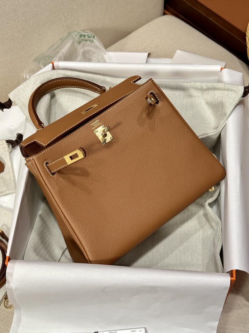 Hermès Kelly 25 Togo Gold Gold Hardware - Image 7