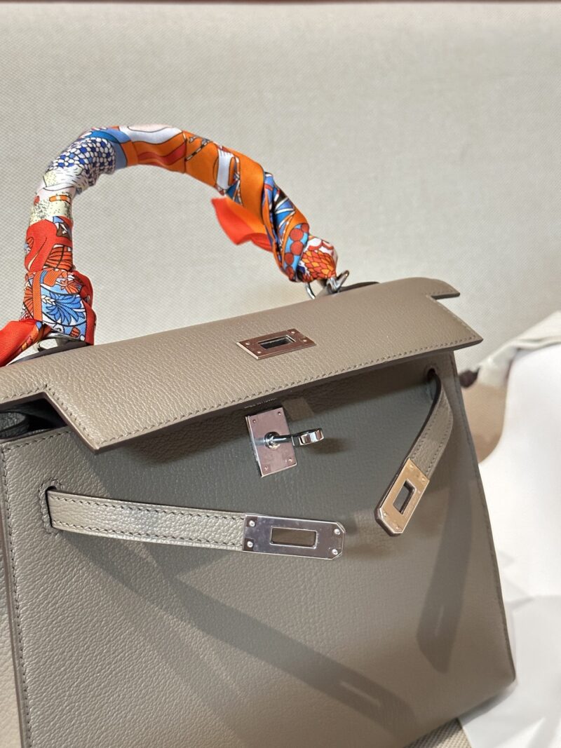 Hermès Kelly 25 Chevre Etoupe Silver Hardware - Image 4
