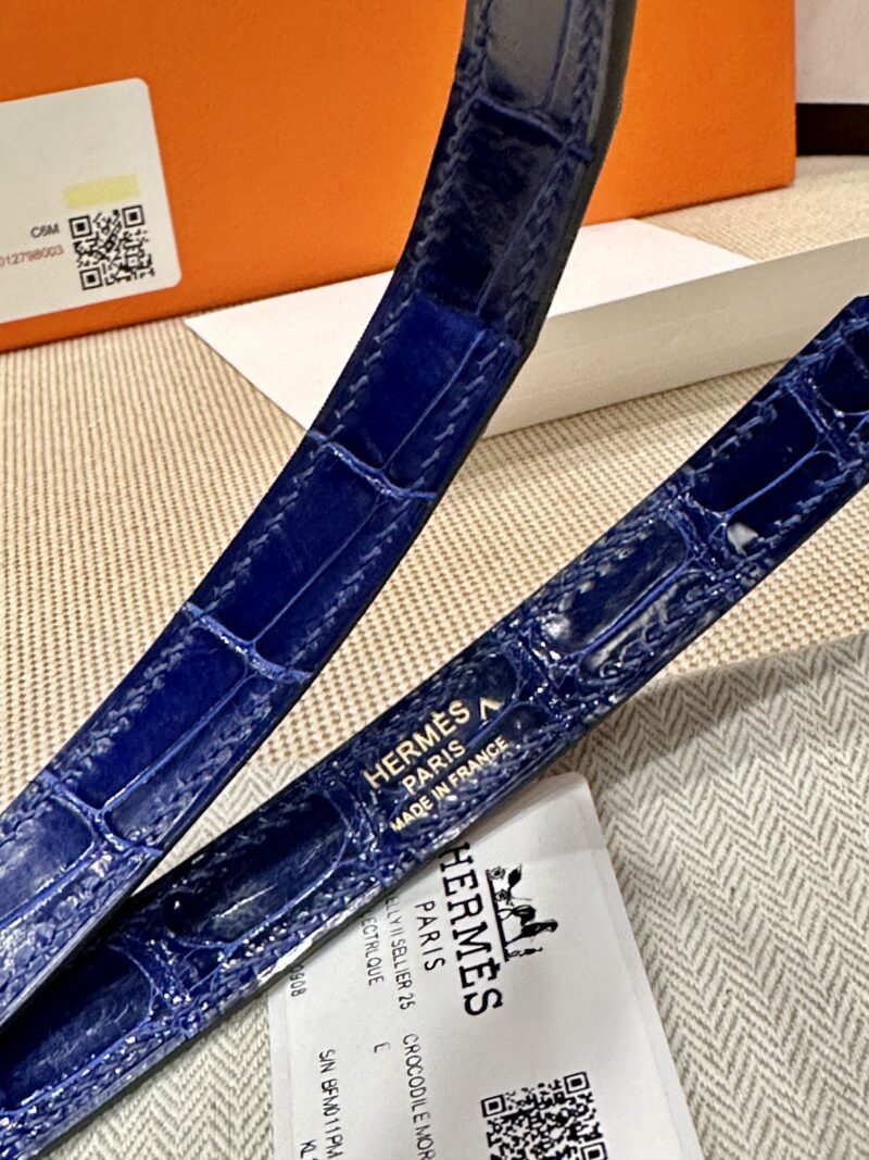 Hermès Kelly 25 Shiny Porosus Blue Electric Gold Hardware - Image 15