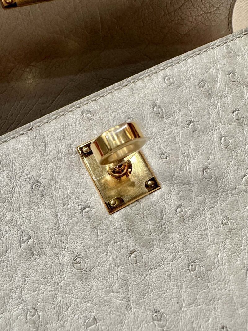 Hermès Kelly Pochette Gris Pearl Ostrich Gold Hardware
