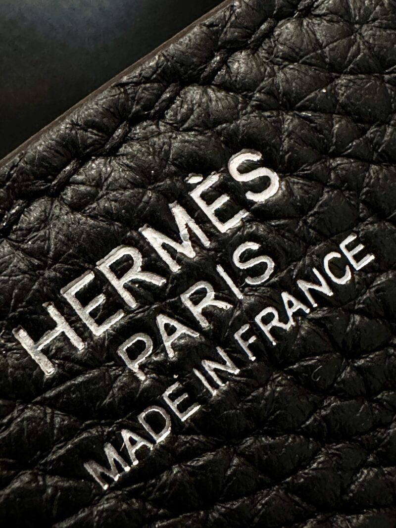 Hermès Lindy 30 Clemence Noir Silver Hardware - Image 16