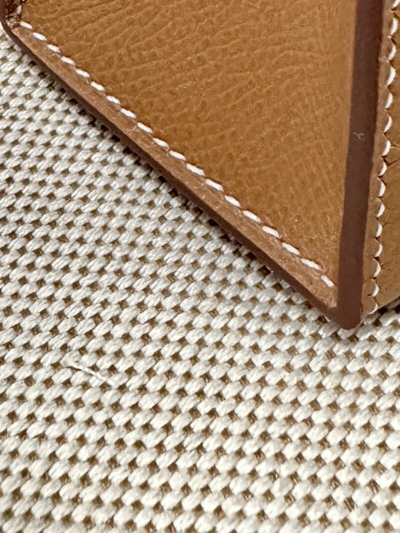 Hermès Mini Kelly 19 Epsom Gold Gold Hardware - Image 15