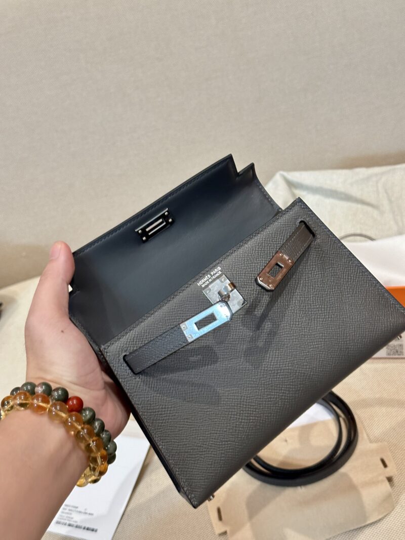 Hermès Mini Kelly 19 Epsom Gris Graphite Silver Hardware - Image 4