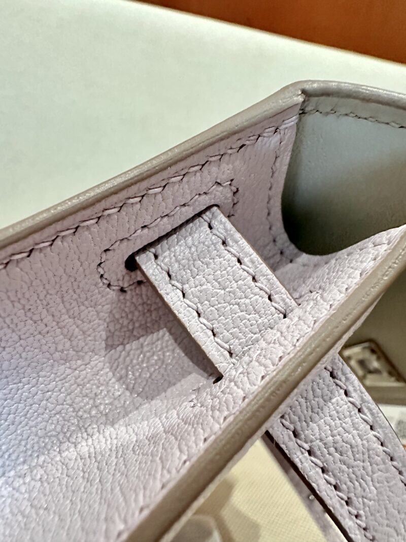 Hermès Mini Kelly 19 Chevre Mauve Pale & Gris Pearl Silver Hardware - Image 16