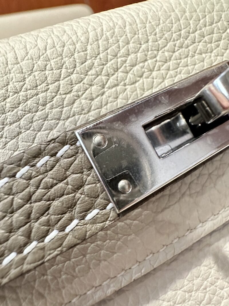 Hermès Kelly 25 Togo Craie, Etoupe Silver Hardware - Image 14